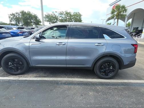 2021 Kia Sorento LX