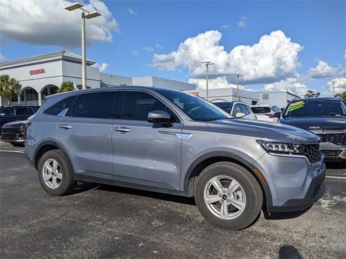 2022 Kia Sorento LX