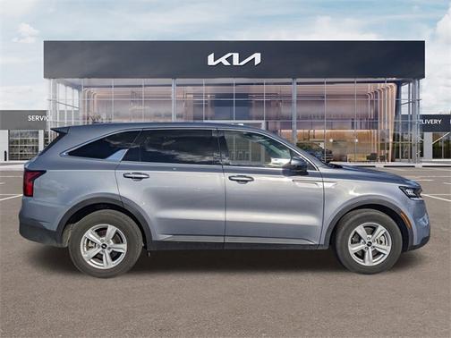 2022 Kia Sorento LX