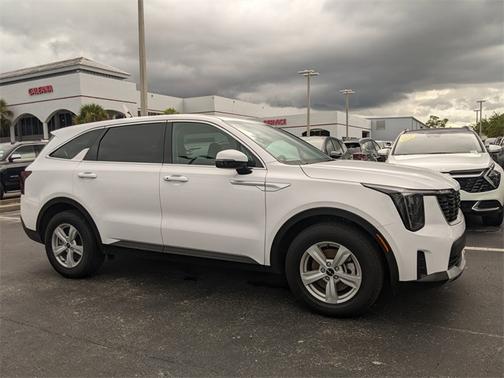 2025 Kia Sorento LX