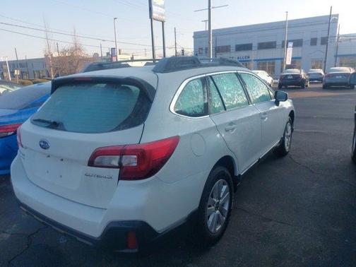 2018 Subaru Outback 2.5i