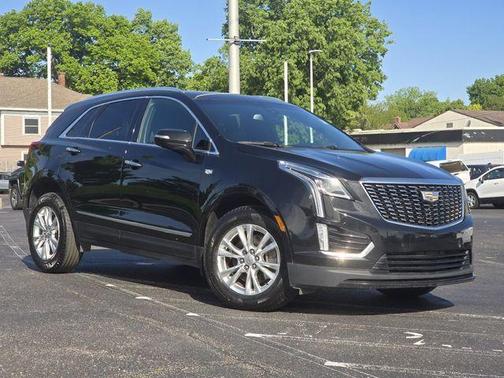 Stellar Black Metallic 2020 Cadillac XT5 Luxury