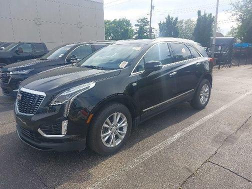 Stellar Black Metallic 2020 Cadillac XT5 Luxury