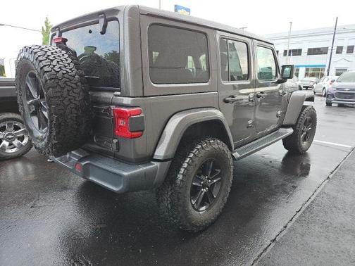 2020 Jeep Wrangler Unlimited Sahara Altitude