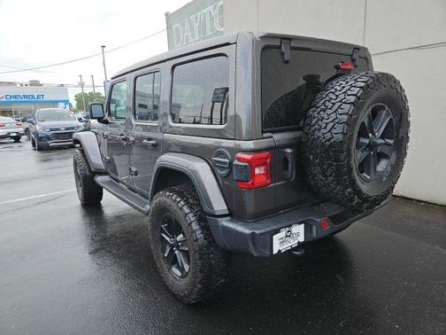 2020 Jeep Wrangler Unlimited Sahara Altitude