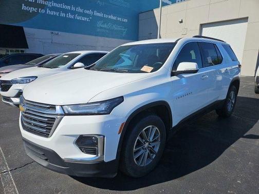Summit White 2023 Chevrolet Traverse LT Cloth