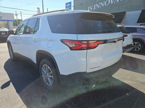 Summit White 2023 Chevrolet Traverse LT Cloth