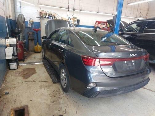 Gravity Gray 2024 Kia Forte LX