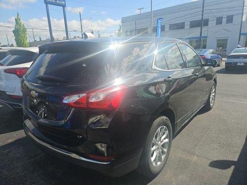 Mosaic Black Metallic 2020 Chevrolet Equinox 2LT