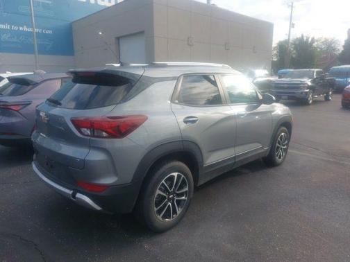 Sterling Gray Metallic 2025 Chevrolet Trailblazer LT