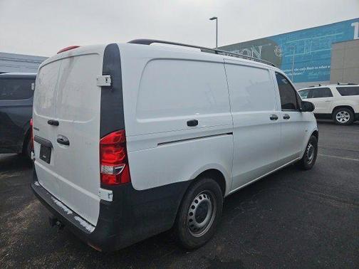 2022 Mercedes-Benz Metris Base