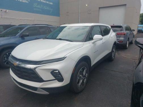 Summit White 2023 Chevrolet Blazer 2LT
