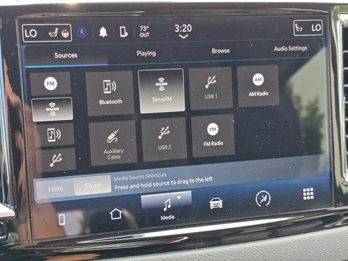 Brilliant Black Crystal Pearlcoat 2023 Chrysler Pacifica Touring-L