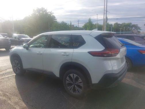 White 2023 Nissan Rogue SV