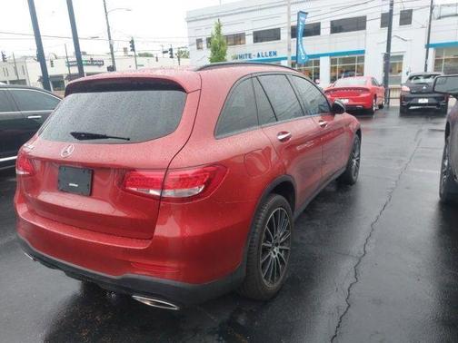 designo Cardinal Red Metallic 2019 Mercedes-Benz GLC 300 Base