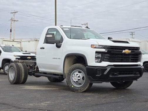 Summit White 2026 Chevrolet Silverado 3500 WT