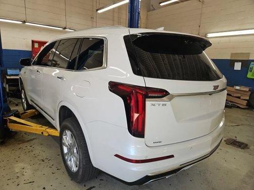 Crystal White Tri-Coat 2023 Cadillac XT6 Luxury AWD