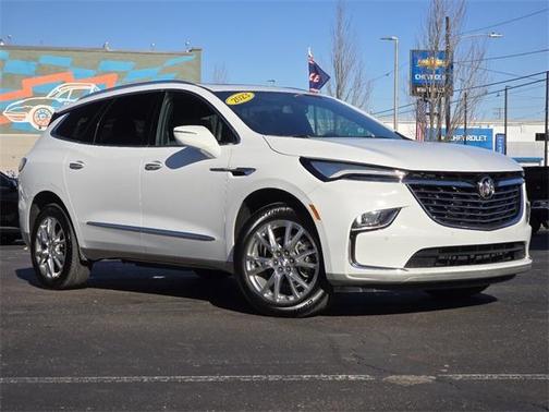 2023 Buick Enclave Essence