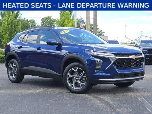 Blue Glow Metallic 2024 Chevrolet Trax LT