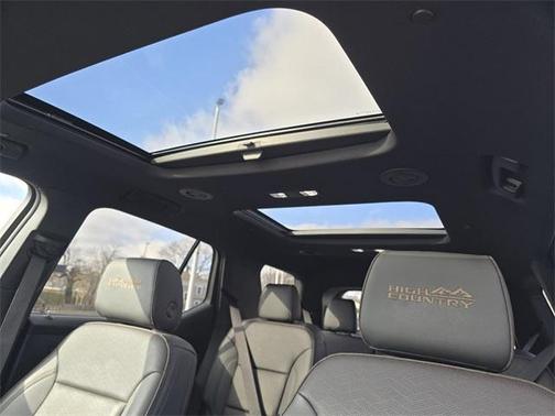 2022 Chevrolet Traverse High Country