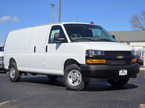 Summit White 2026 Chevrolet Express 2500 Work Van