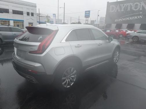2022 Cadillac XT4 Premium Luxury