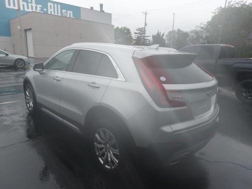 2022 Cadillac XT4 Premium Luxury