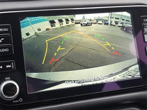 2024 Nissan Versa 1.6 SR