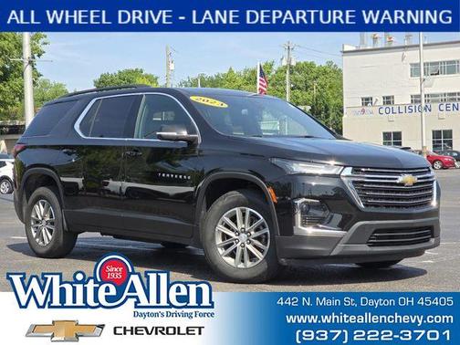 Mosaic Black Metallic 2023 Chevrolet Traverse LT Leather