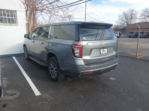 2022 Chevrolet Suburban LT