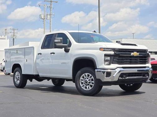 Summit White 2026 Chevrolet Silverado 2500 WT