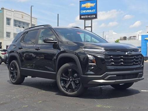 Mosaic Black Metallic 2026 Chevrolet Equinox LT