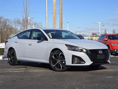 2023 Nissan Altima 2.5 SR