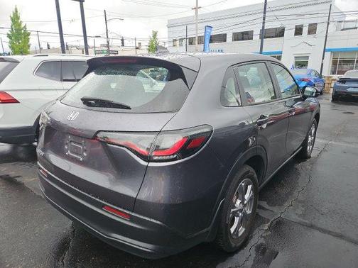 Modern Steel Metallic 2023 Honda HR-V LX