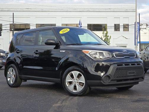 2016 Kia Soul Base