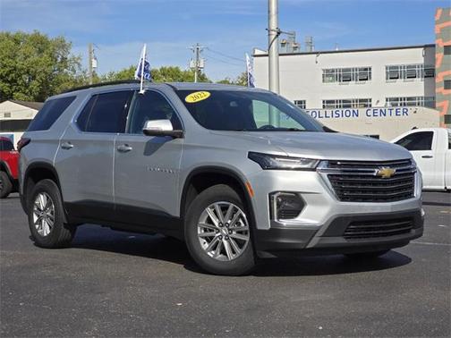 2022 Chevrolet Traverse LT Cloth