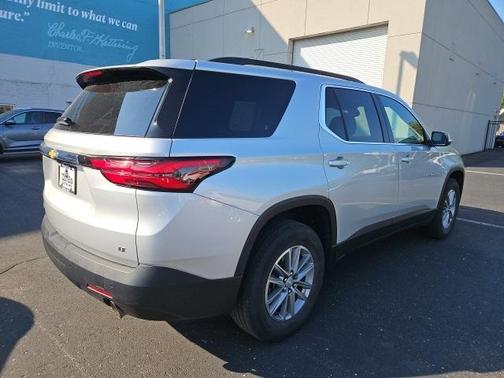 2022 Chevrolet Traverse LT Cloth