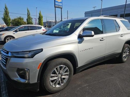 2022 Chevrolet Traverse LT Cloth