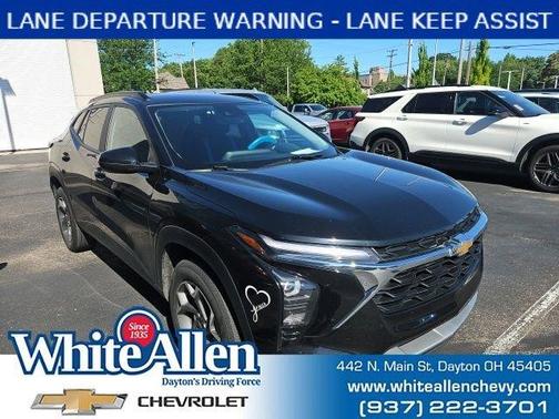 Mosaic Black Metallic 2024 Chevrolet Trax LT