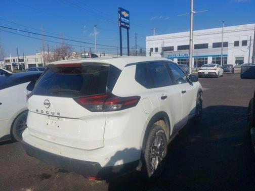 2024 Nissan Rogue S