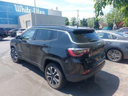 Diamond Black 2024 Jeep Compass Limited