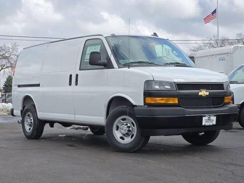Summit White 2026 Chevrolet Express 2500 Work Van
