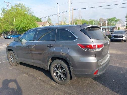 Predawn Gray Mica 2016 Toyota Highlander XLE