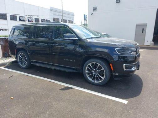 Diamond Black 2023 Jeep Wagoneer L Series II