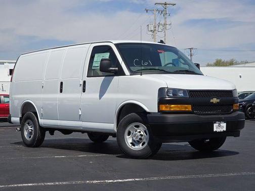 Summit White 2026 Chevrolet Express 2500 Work Van
