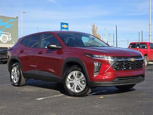 2025 Chevrolet Trax LS