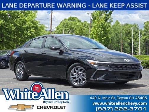 Black 2024 Hyundai ELANTRA SEL