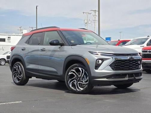 Sterling Gray Metallic 2026 Chevrolet Trailblazer RS