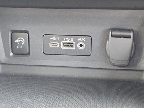 Cloud White 2025 Nissan Sentra SV