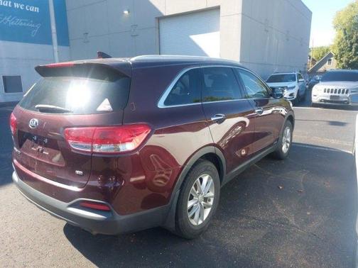 2018 Kia Sorento LX